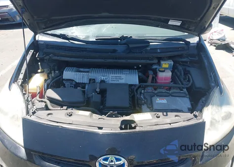 2010 Toyota Prius z USA, uszkodzony, nr VIN JTDKN3DU8A0180922